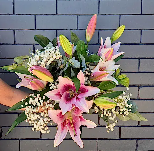 LOVELY LOLA BOUQUET