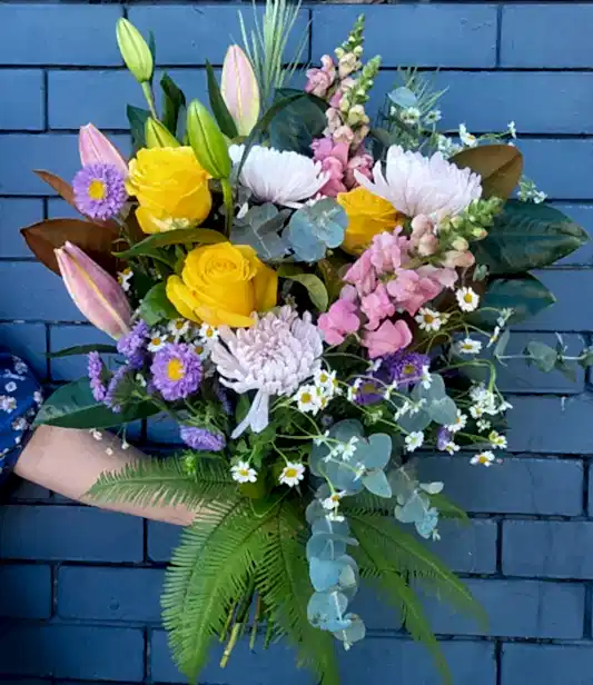 FLORIST CHOICE SEASONAL MIX BOUQUET