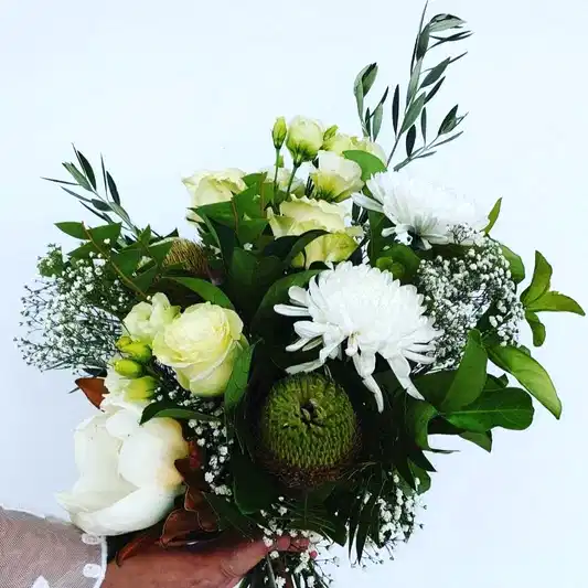 ANGELIC ANJEA White & Green Arrangement