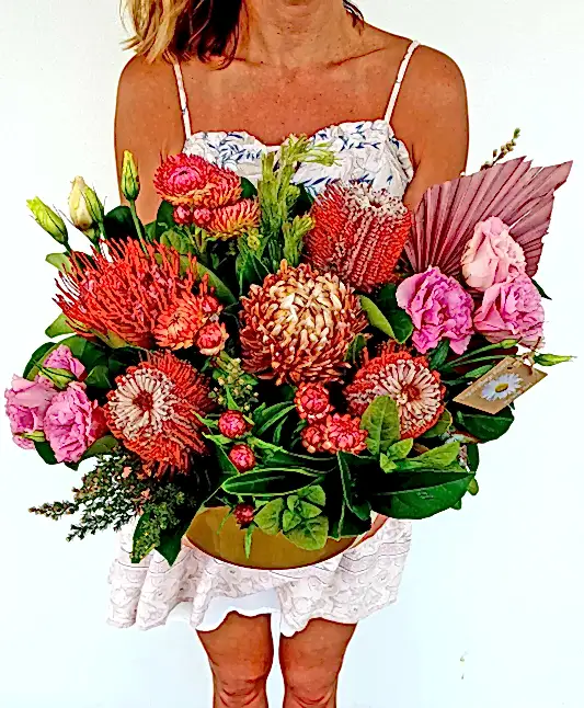 VIBRANT VERON NATIVE ARRANGEMENT